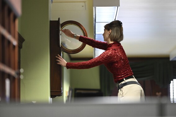 An architect designed custom clocks for Pennsylvania’s Capitol a century ago. They’re still ticking